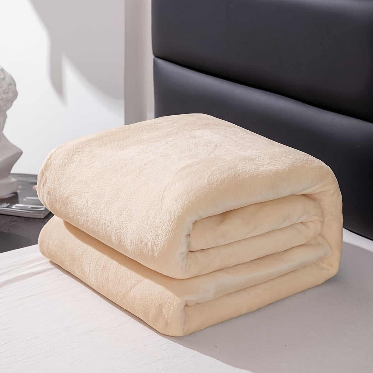 LunaWeave – Grey Flannel Throw Blanket for All-Season Comfort