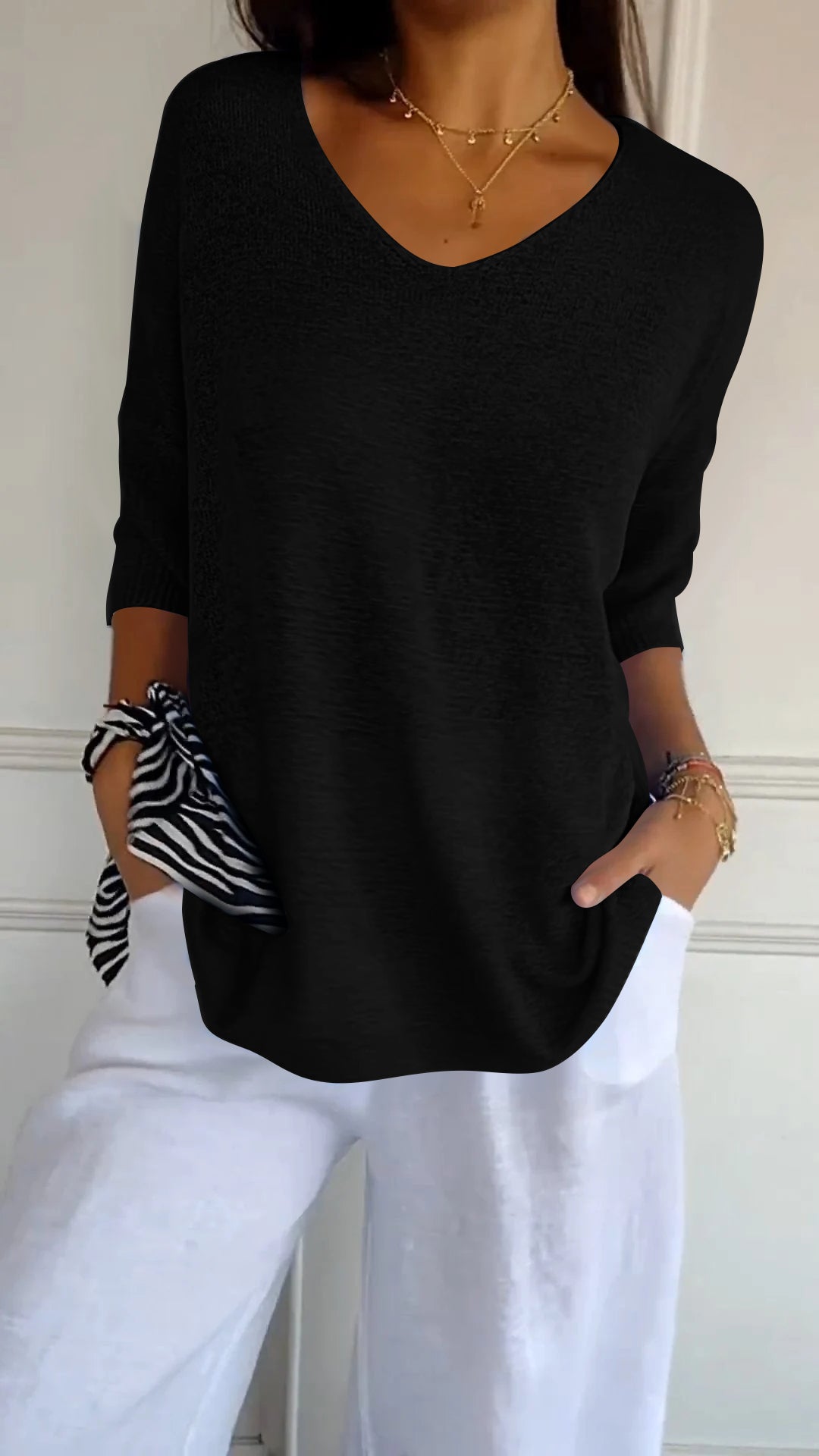 Elegant Women's Sweater - Versatile and Stylish for Winter