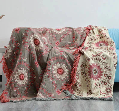 Harmoniya – Reversible Bird Motif Blanket