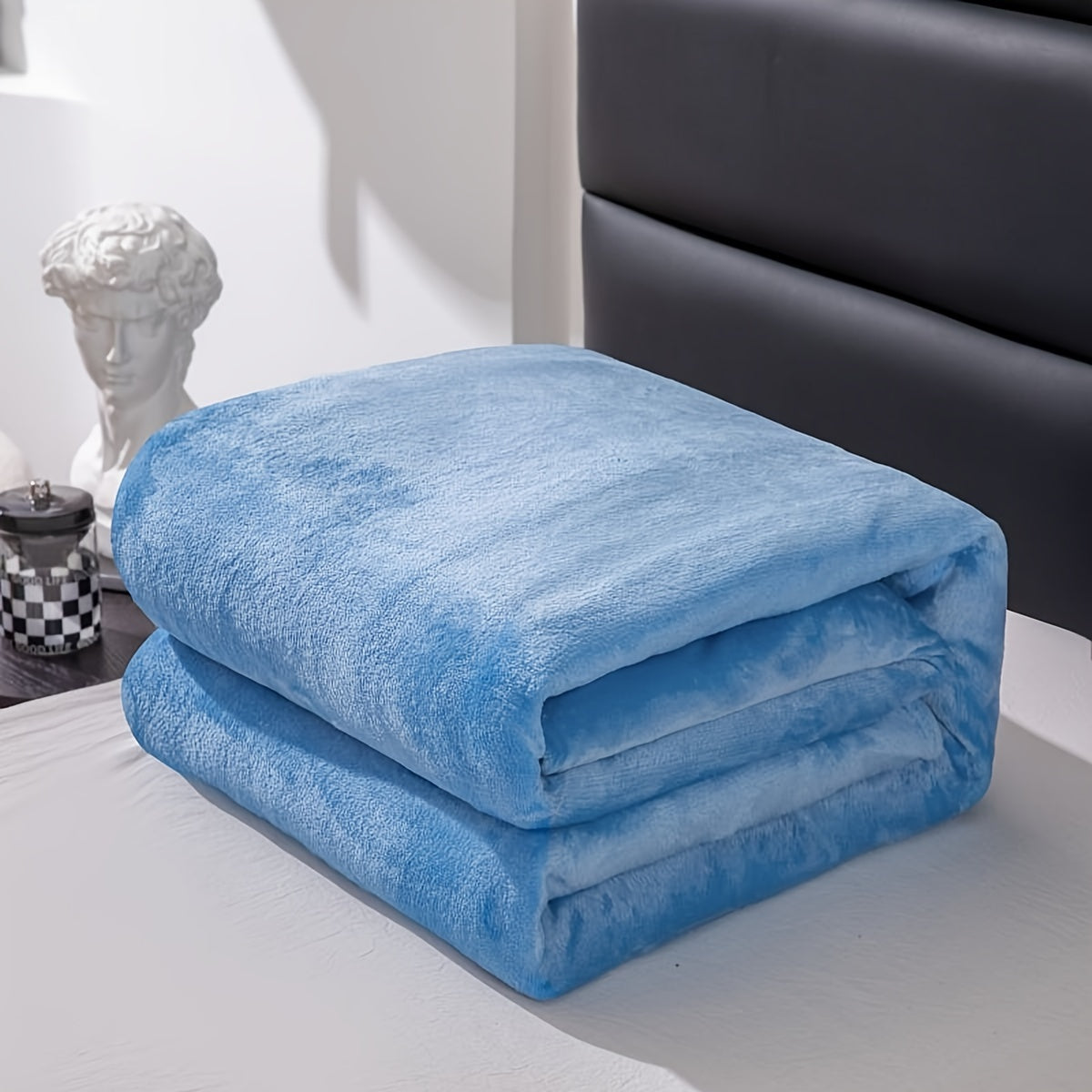 LunaWeave – Grey Flannel Throw Blanket for All-Season Comfort