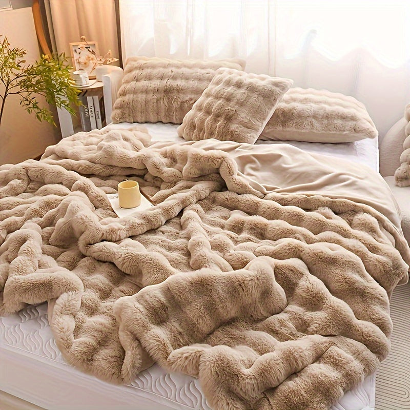 VelviLuxe – Faux Fur Fleece Blanket for Stylish All-Season Comfort