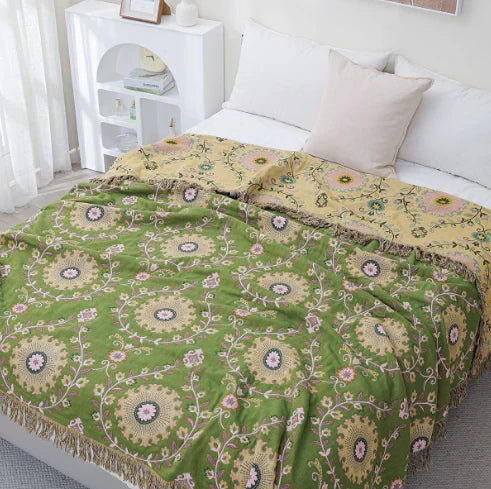Harmoniya – Reversible Bird Motif Blanket