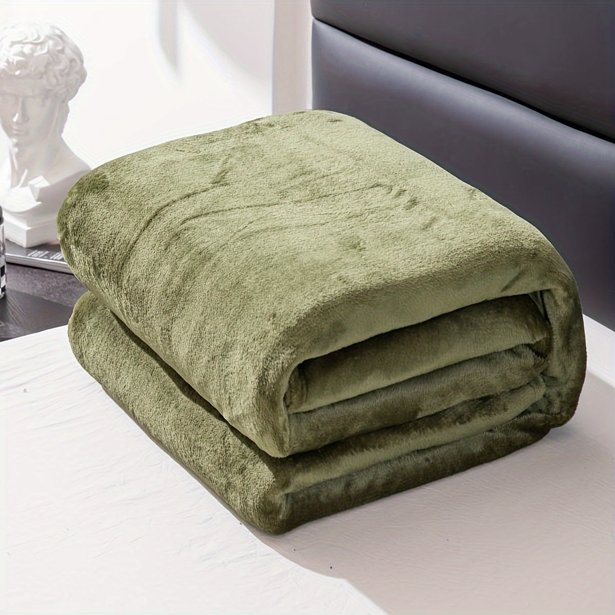 LunaWeave – Grey Flannel Throw Blanket for All-Season Comfort
