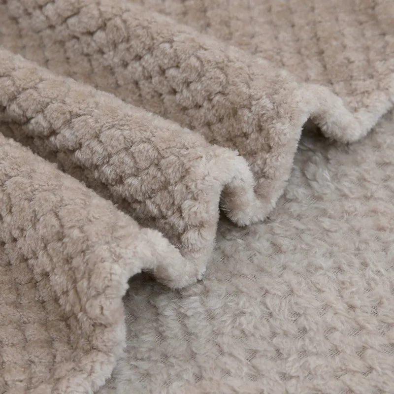Loomvera – Waffle Texture Throw Blanket for Stylish Comfort