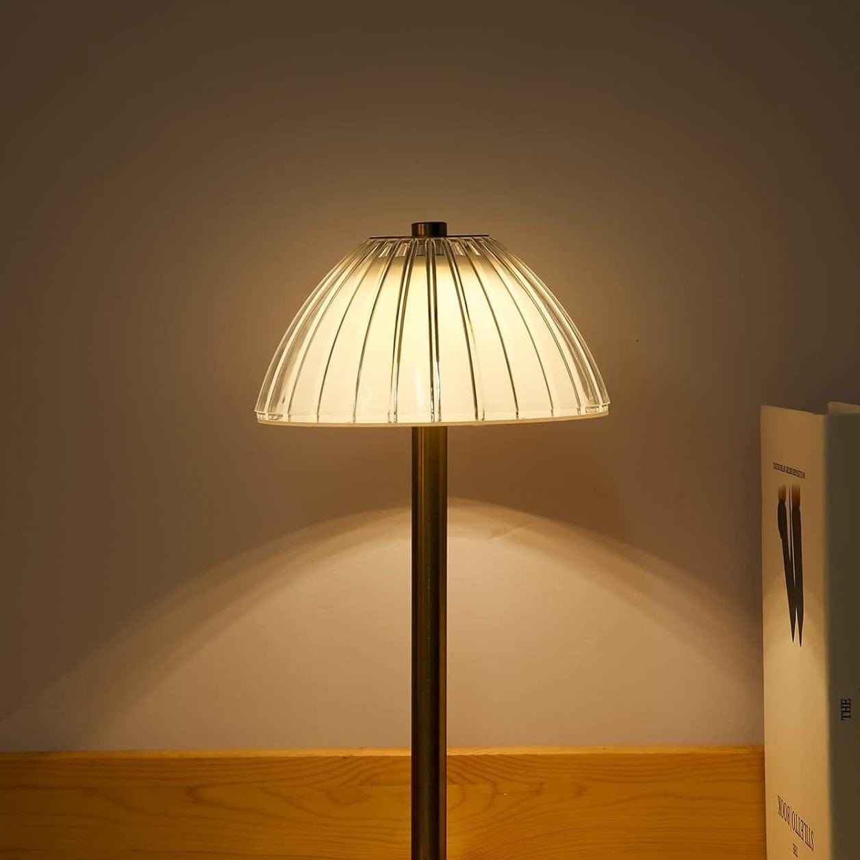 Wireless Chic & Retro Table Lamp - Touch Control & Adjustable Lighting