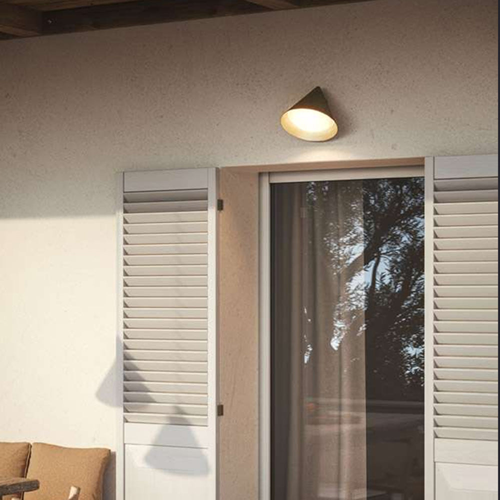 Vintage LED Wall Light – Gold & Black, Waterproof IP65