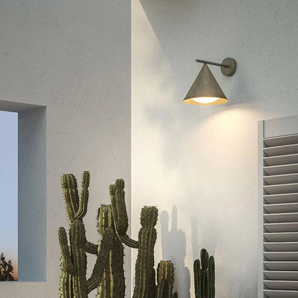 Vintage LED Wall Light – Gold & Black, Waterproof IP65