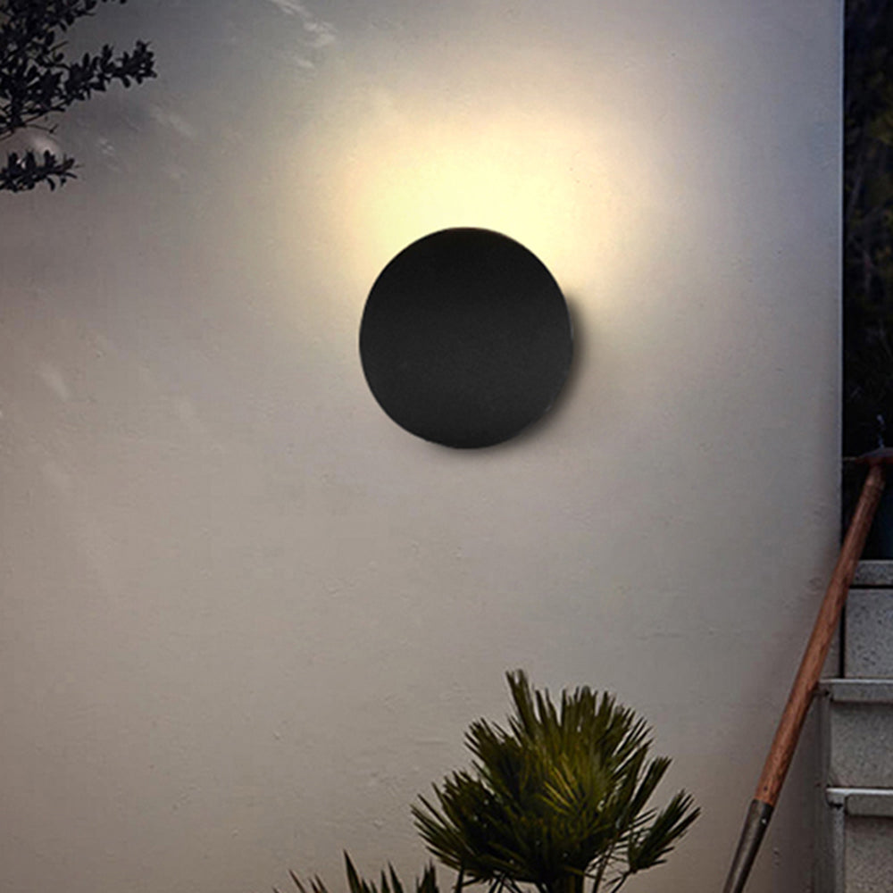 Outdoor LED Wall Light – Waterproof & Elegant Design