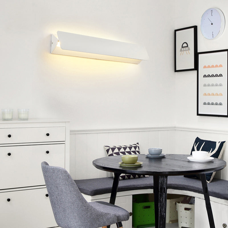 LumièreArt® LED Wall Light – Modern Design for Indoor and Covered Outdoor Spaces