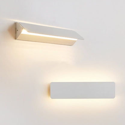 LumièreArt® LED Wall Light – Modern Design for Indoor and Covered Outdoor Spaces