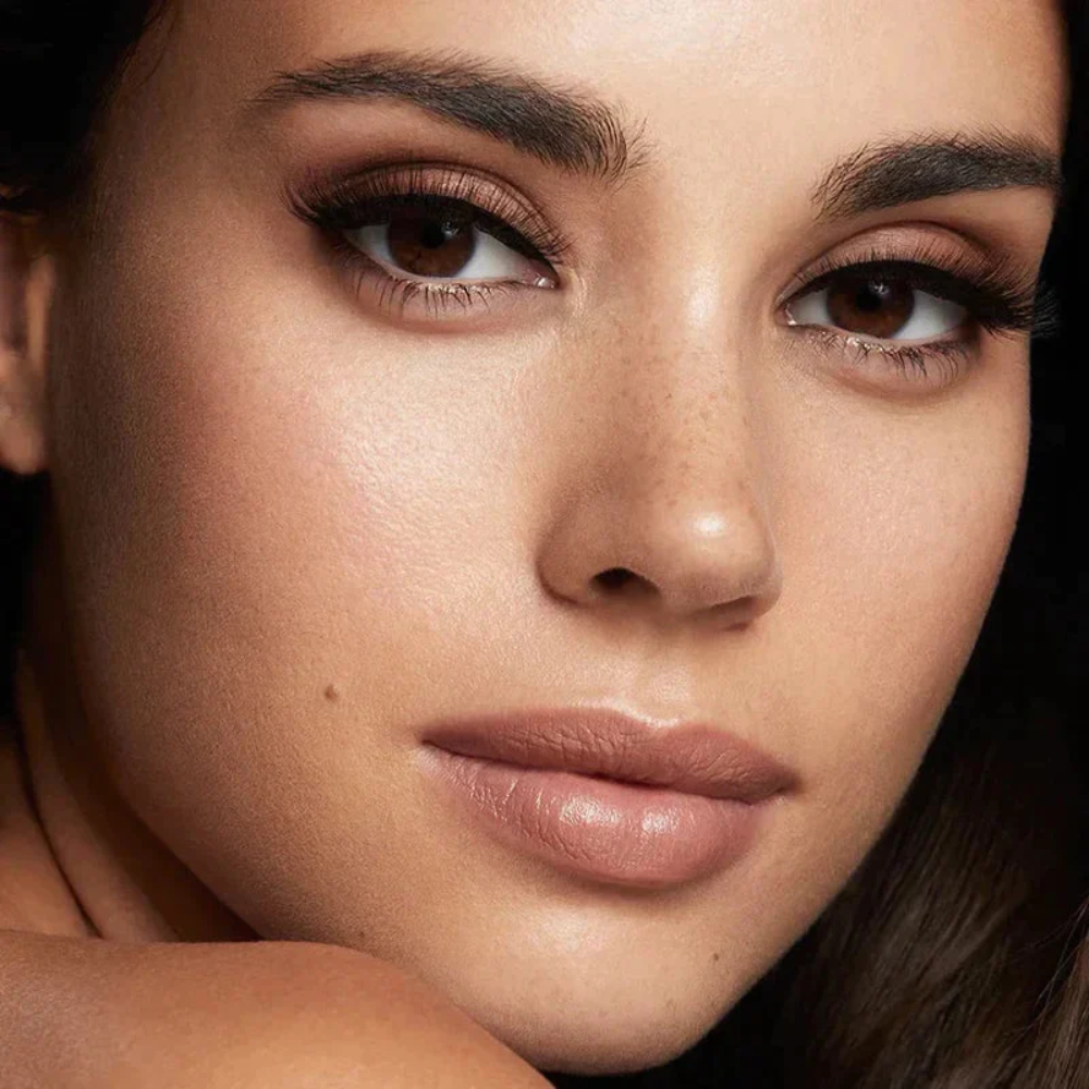 Effortless Magnetic Beauty