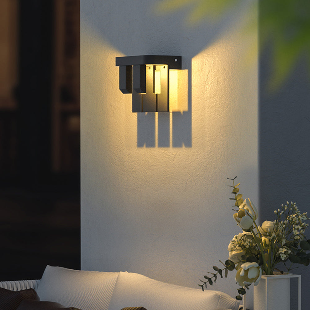 Solar LED Wall Light – Modern & Eco-Friendly Outdoor Lighting