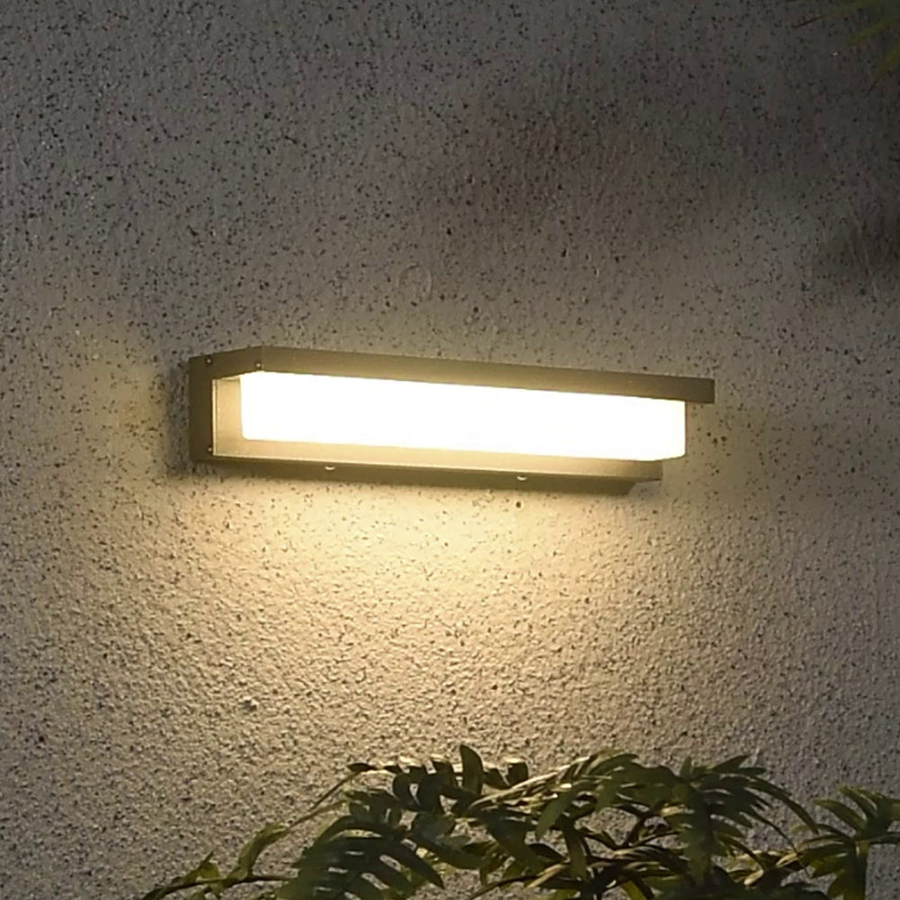 Paul® Solar Wall Light – Modern Design for Hallways and Gardens