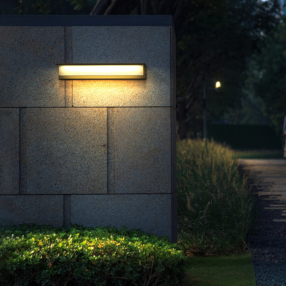 Paul® Solar Wall Light – Modern Design for Hallways and Gardens