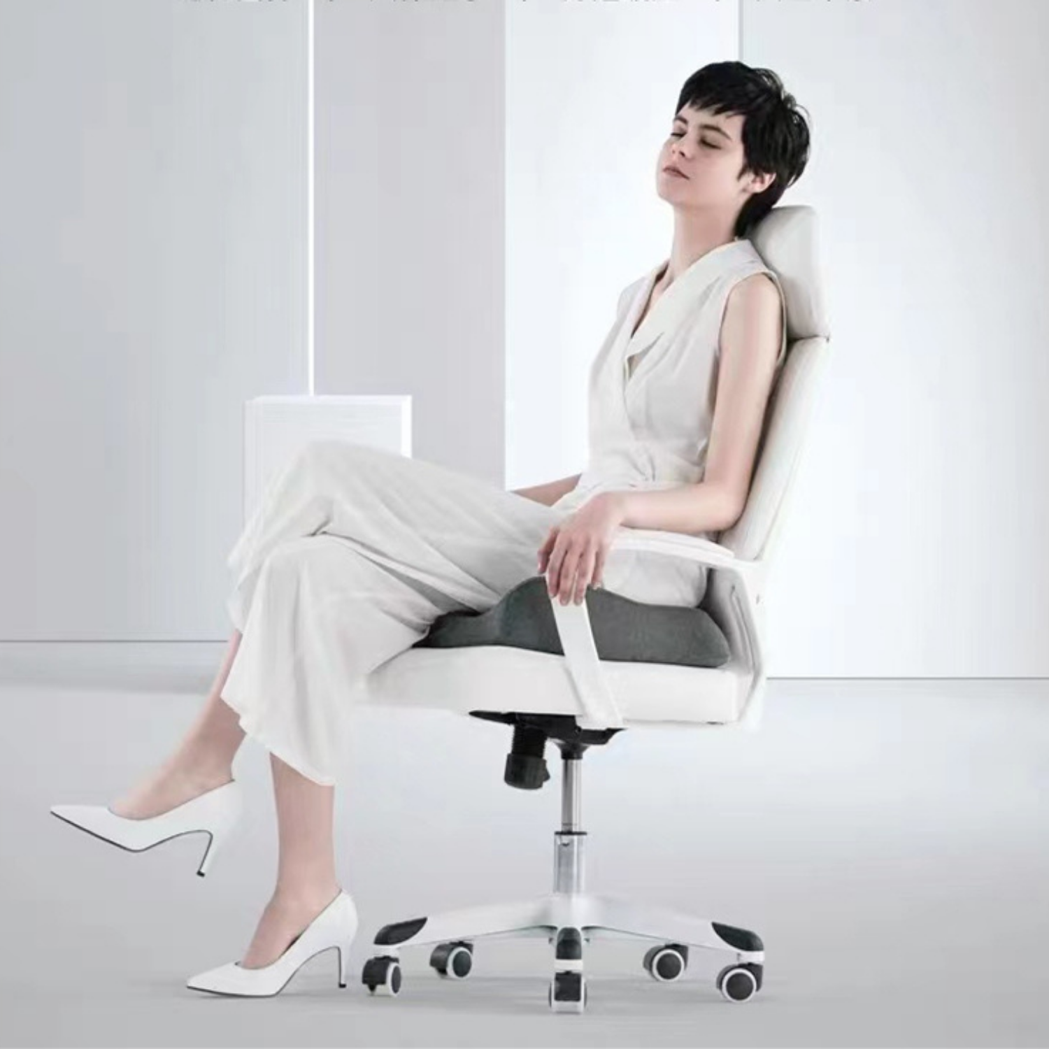 ergonomic seat cushion, pressure relief cushion, tailbone support cushion, memory foam seat cushion, posture support cushion, coccyx seat cushion, chair comfort cushion, ergonomic seat cushion for posture support, pressure relieving memory foam chair cushion, tailbone comfort seat pillow for chairs, ergonomic memory foam coccyx chair pad, chair cushion for improved posture and spinal alignment