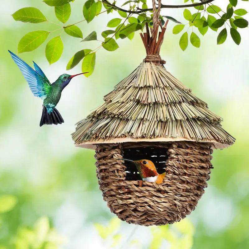 Hanging Bird Nest in Woven Straw – Natural Outdoor Shelter