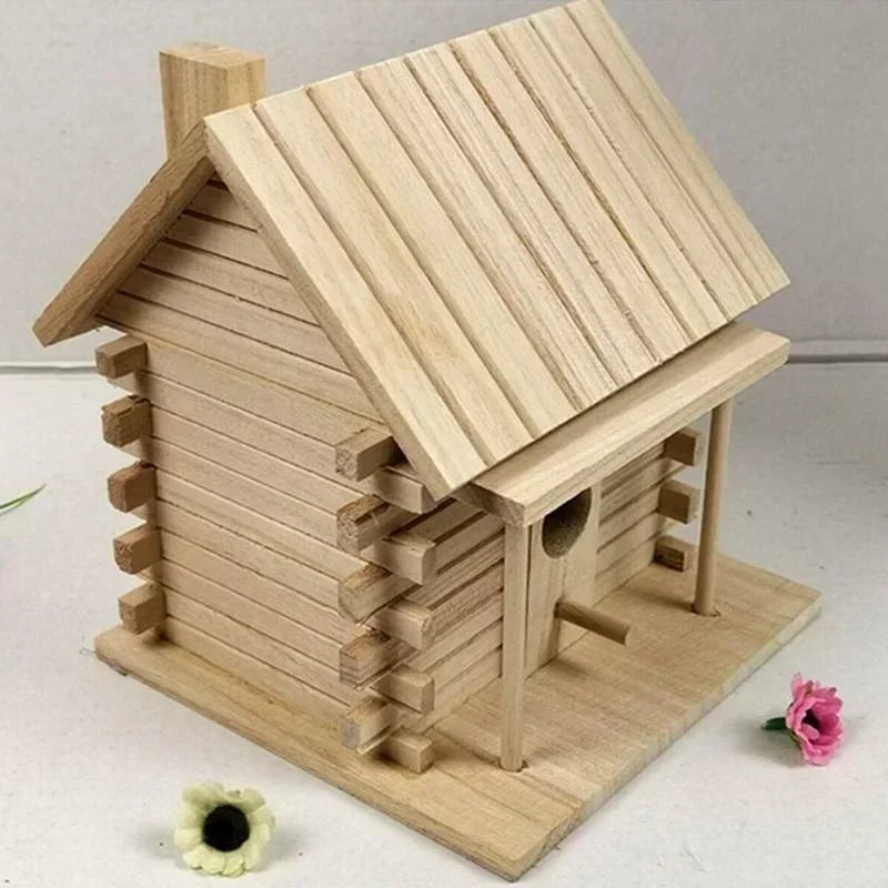 Natural Wooden Birdhouse – Ideal for Birds and Outdoor Decoration