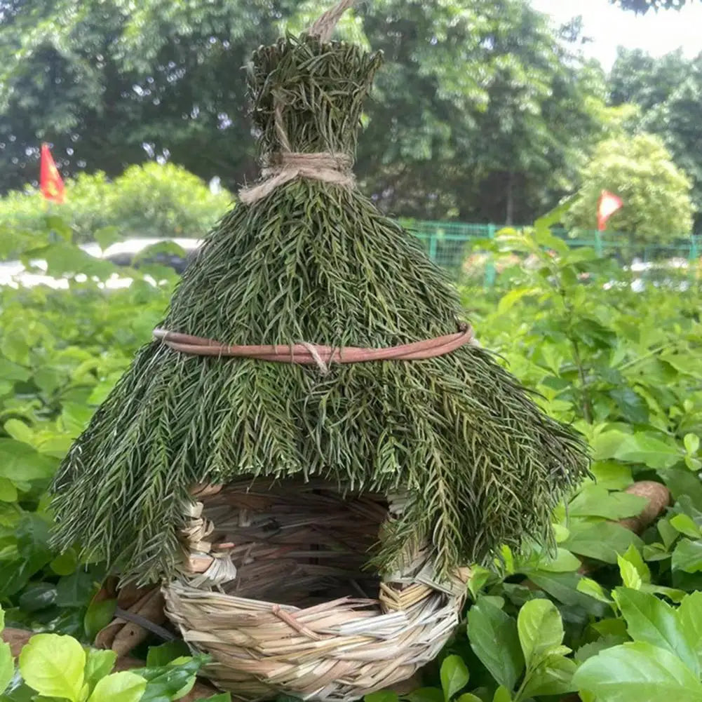 Hanging Birdhouse Made of Woven Grass – Natural Shelter for Hummingbirds