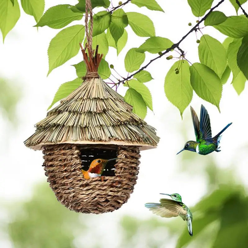 Hanging Bird Nest in Woven Straw – Natural Outdoor Shelter