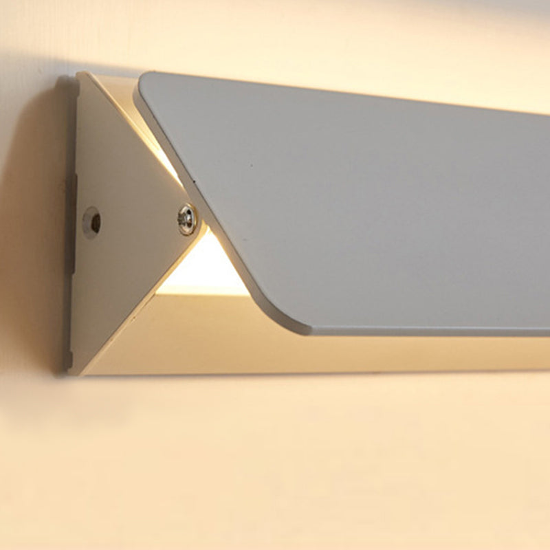 LumièreArt® LED Wall Light – Modern Design for Indoor and Covered Outdoor Spaces