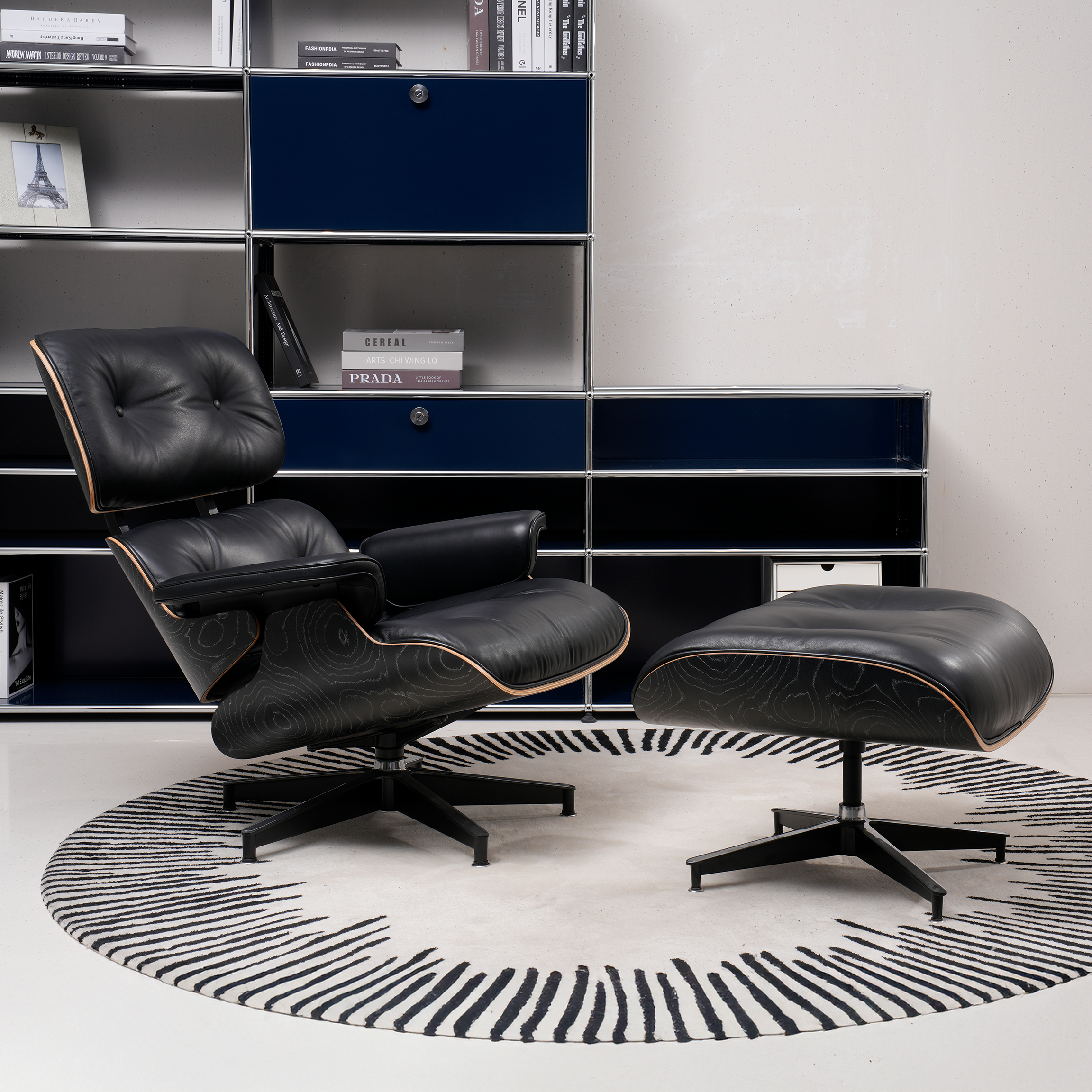 Retro Lounge Chair – Premium Edition